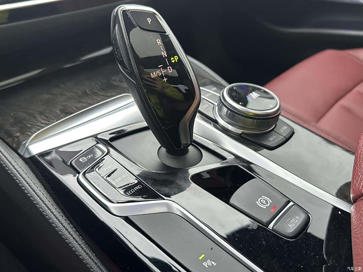 BMW 5 Series, 2018 8