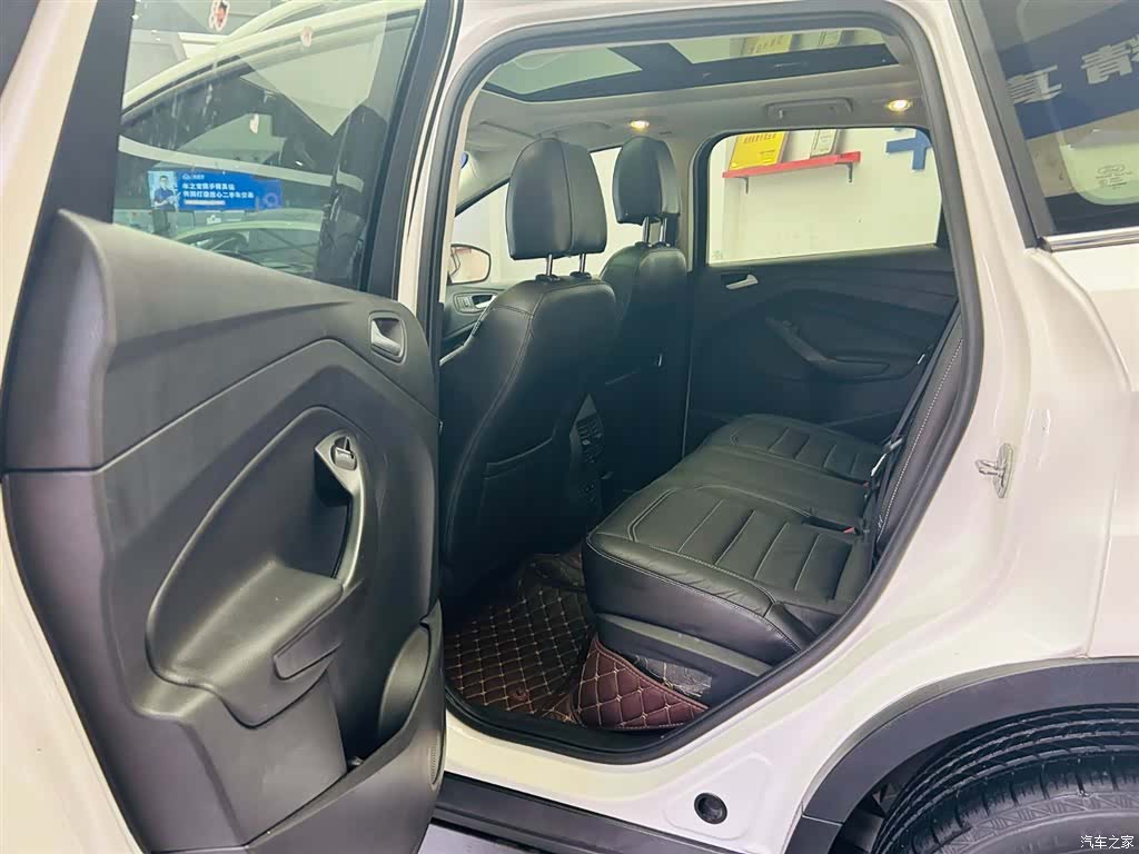 Ford Kuga, 2017 23