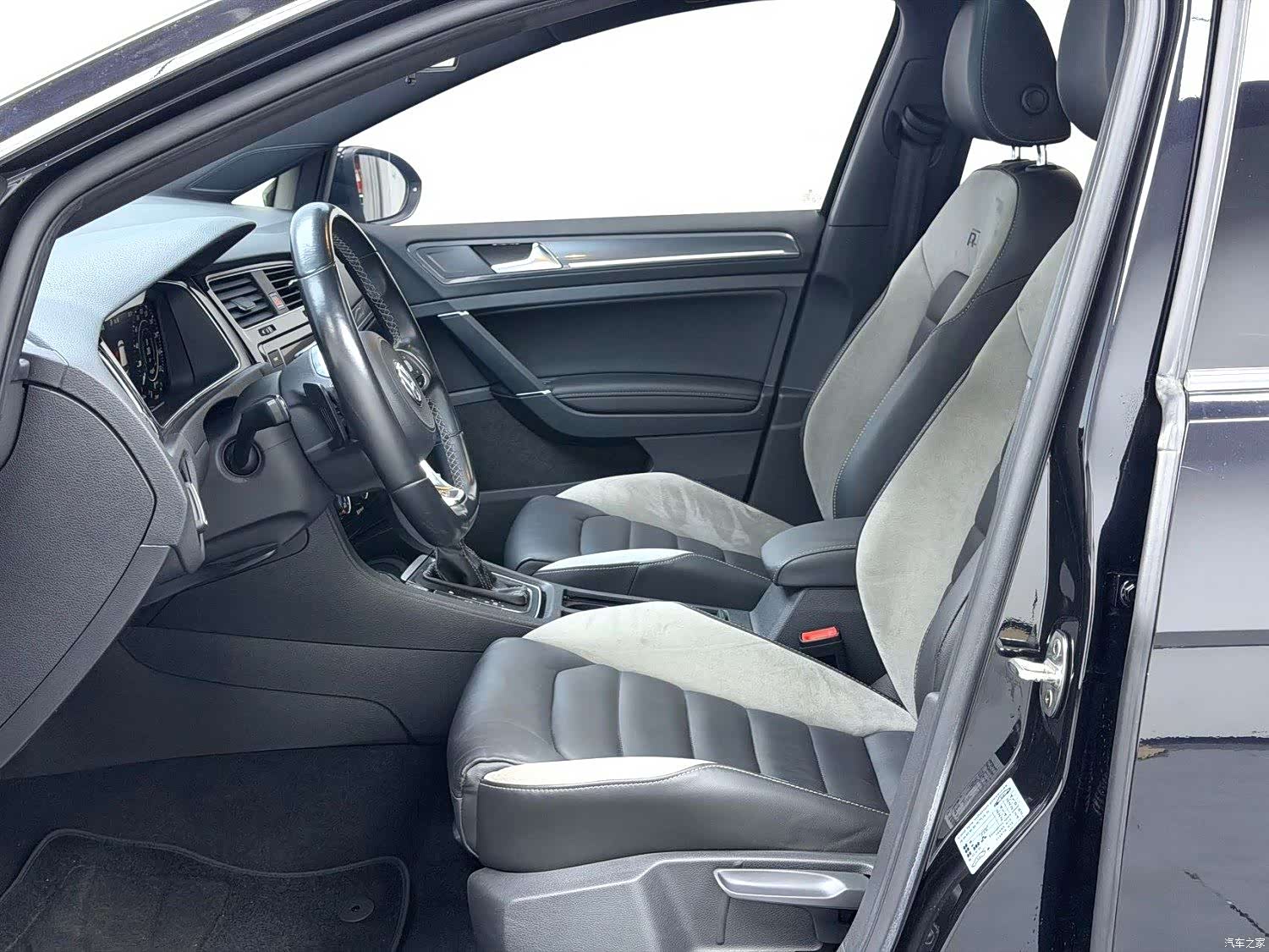 Volkswagen Golf, 2019 3