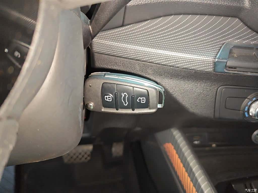 Audi Q2L, 2020 17