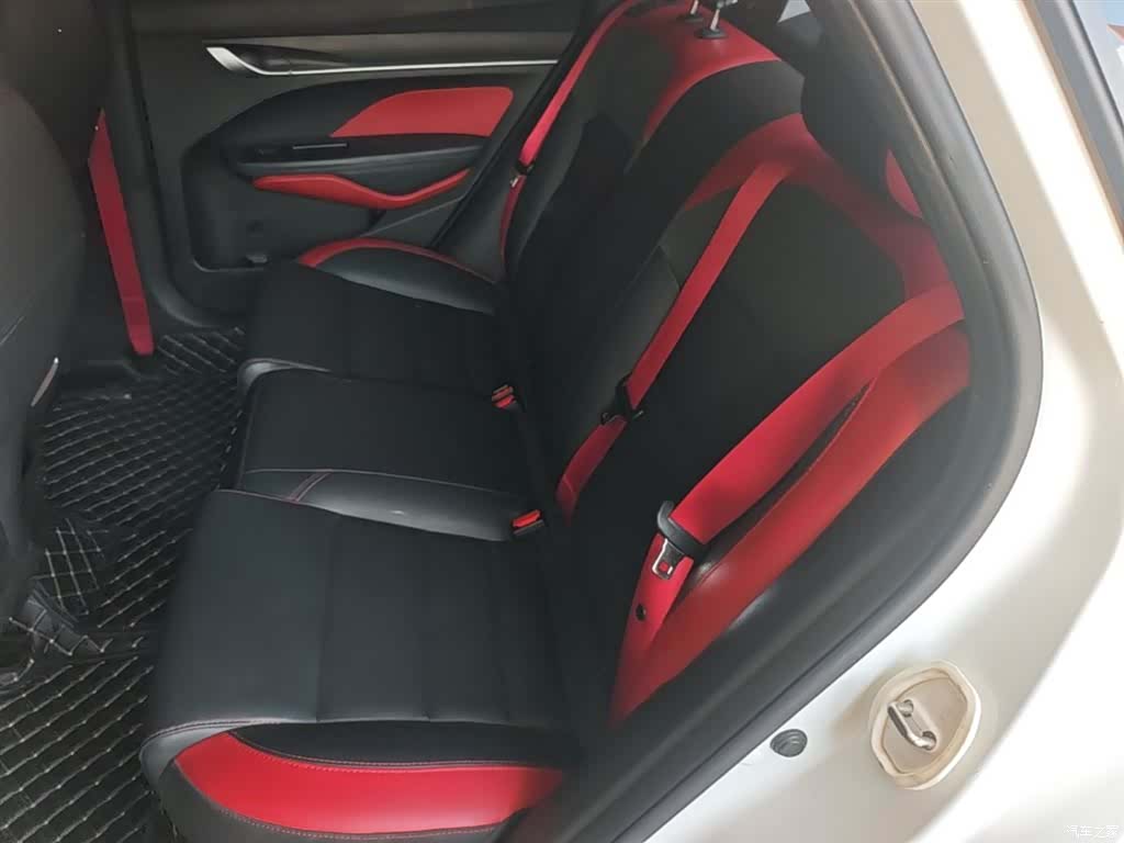 Geely Binray, 2020 17