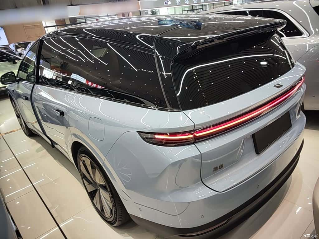 Li Auto i8, 2025 23