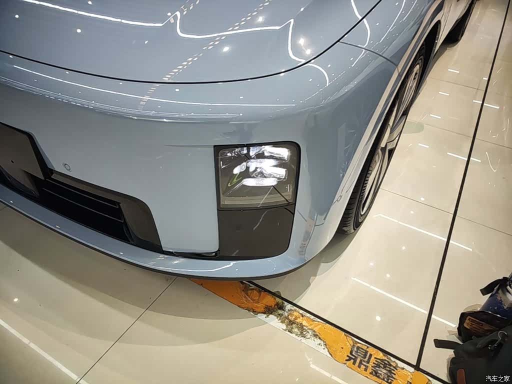 Li Auto i8, 2025 18
