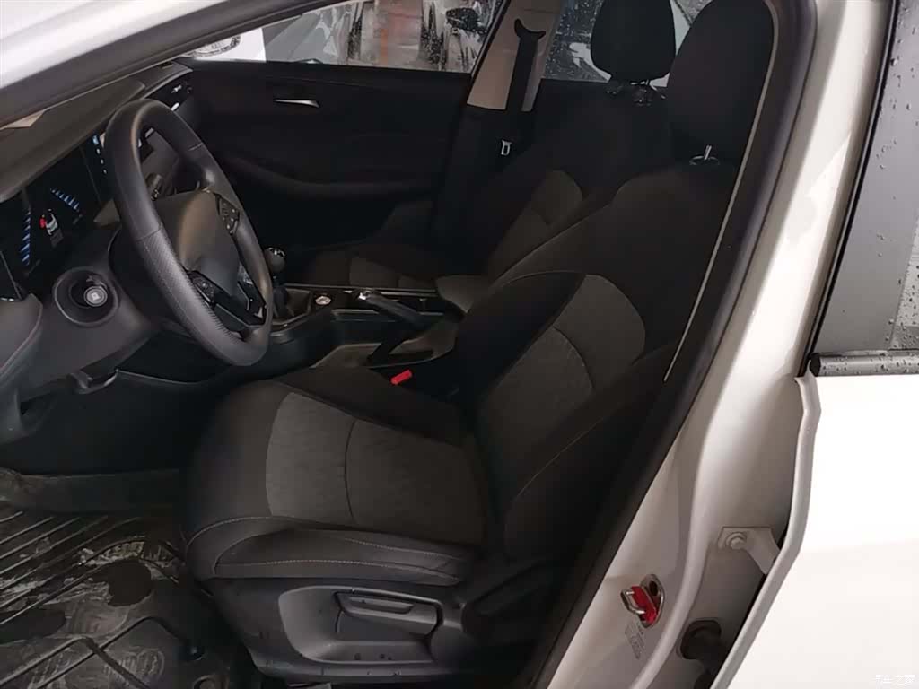 Roewe i5, 2024 15