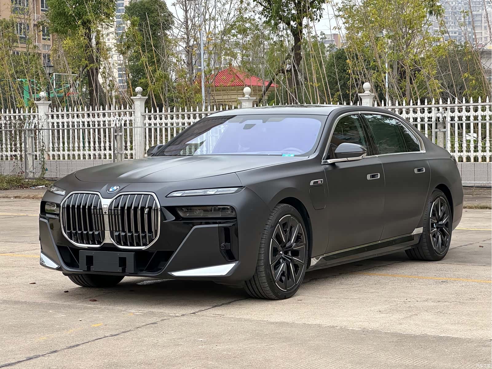 BMW i7, 2023 1