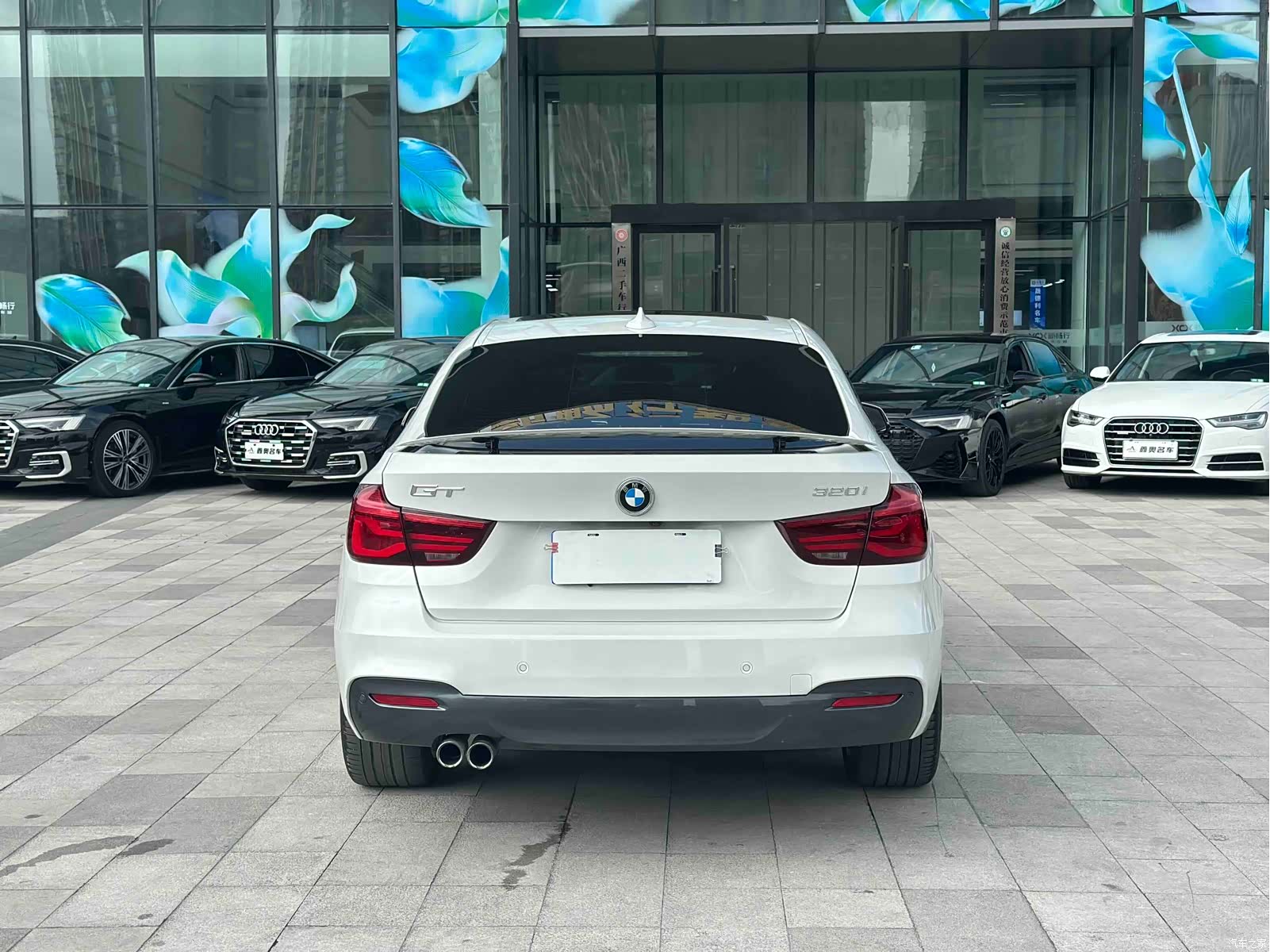 BMW 3 Series, 2019 все фото