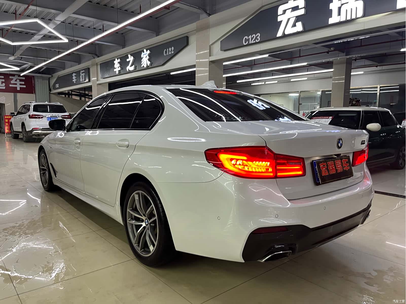 BMW 5 Series, 2019 все фото