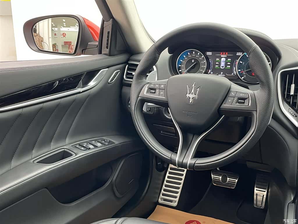 Maserati Ghibli, 2026 35