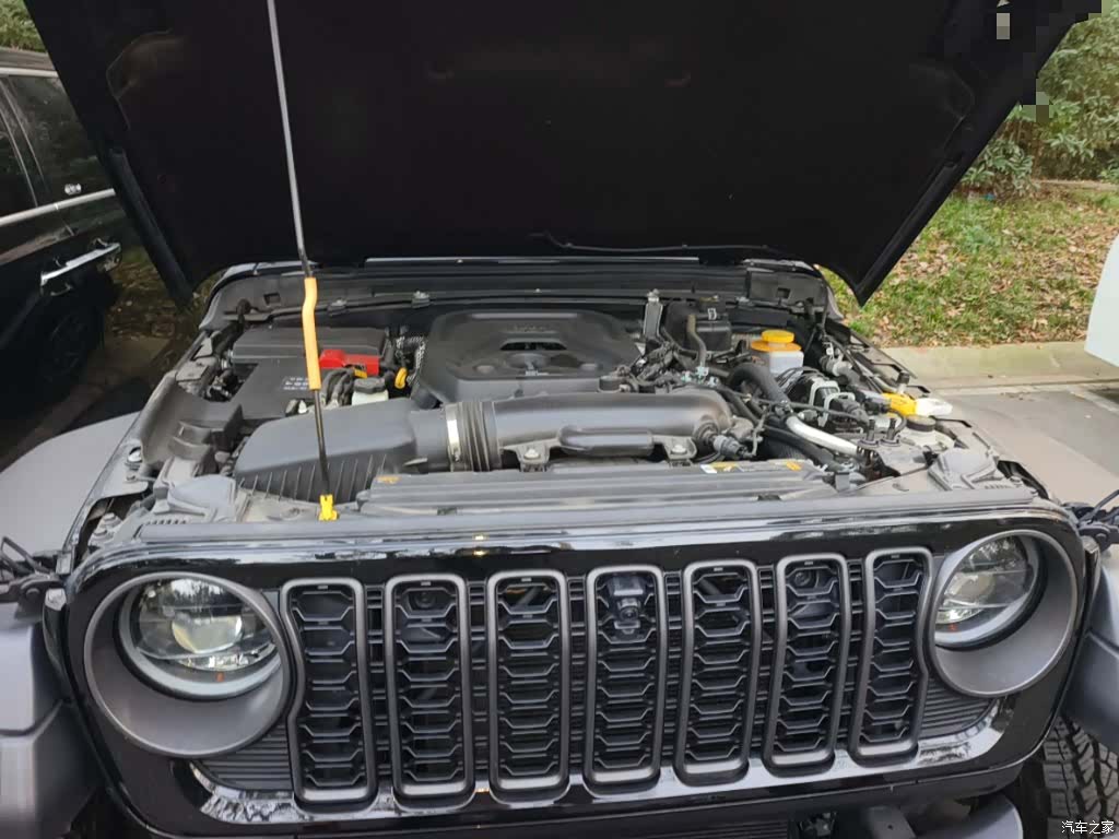 Jeep Wrangler, 2024 11