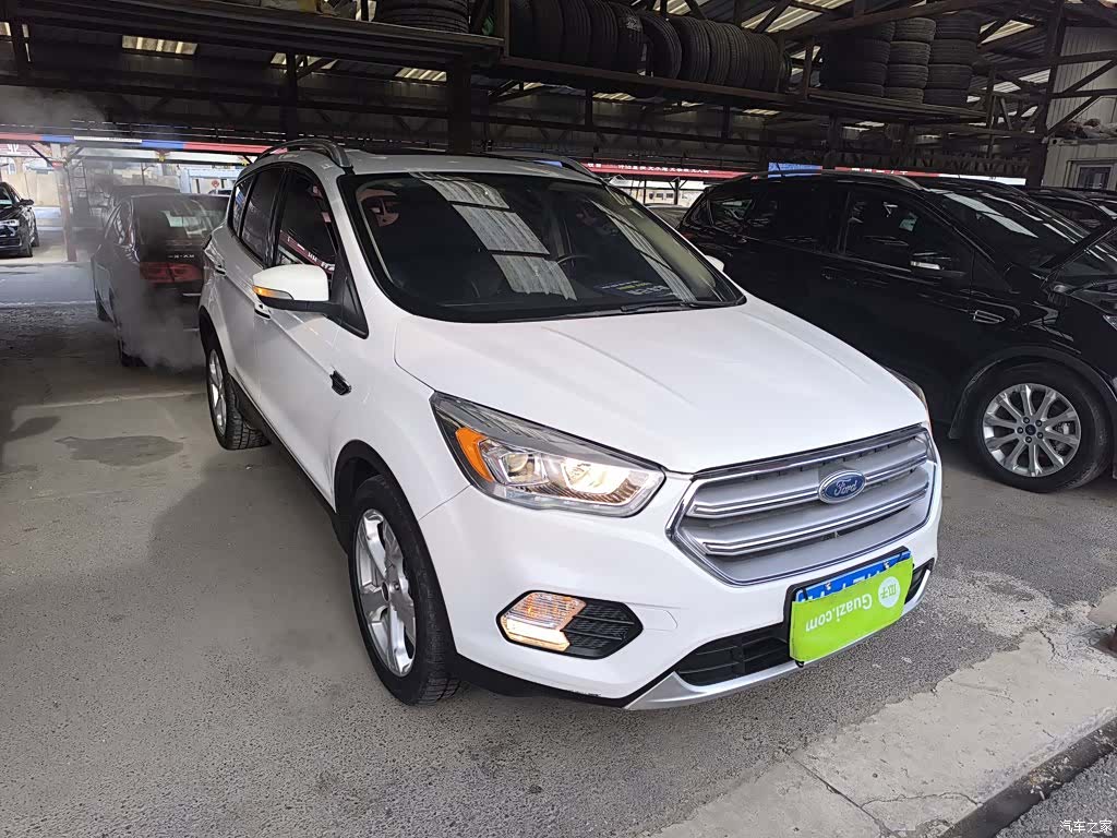 Ford Kuga, 2016 4