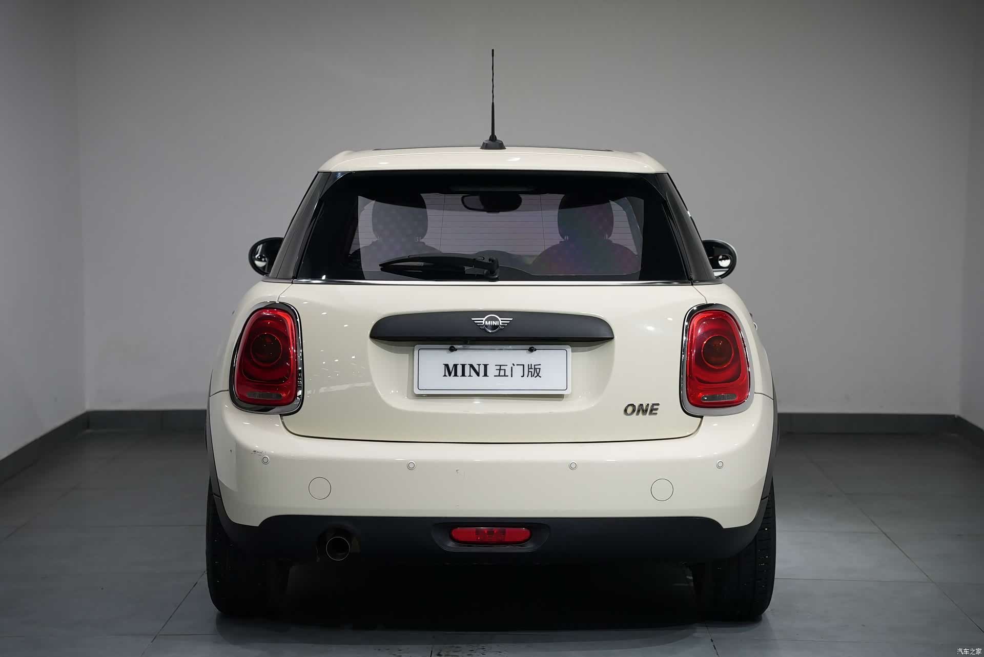 Mini ONE, 2020 6