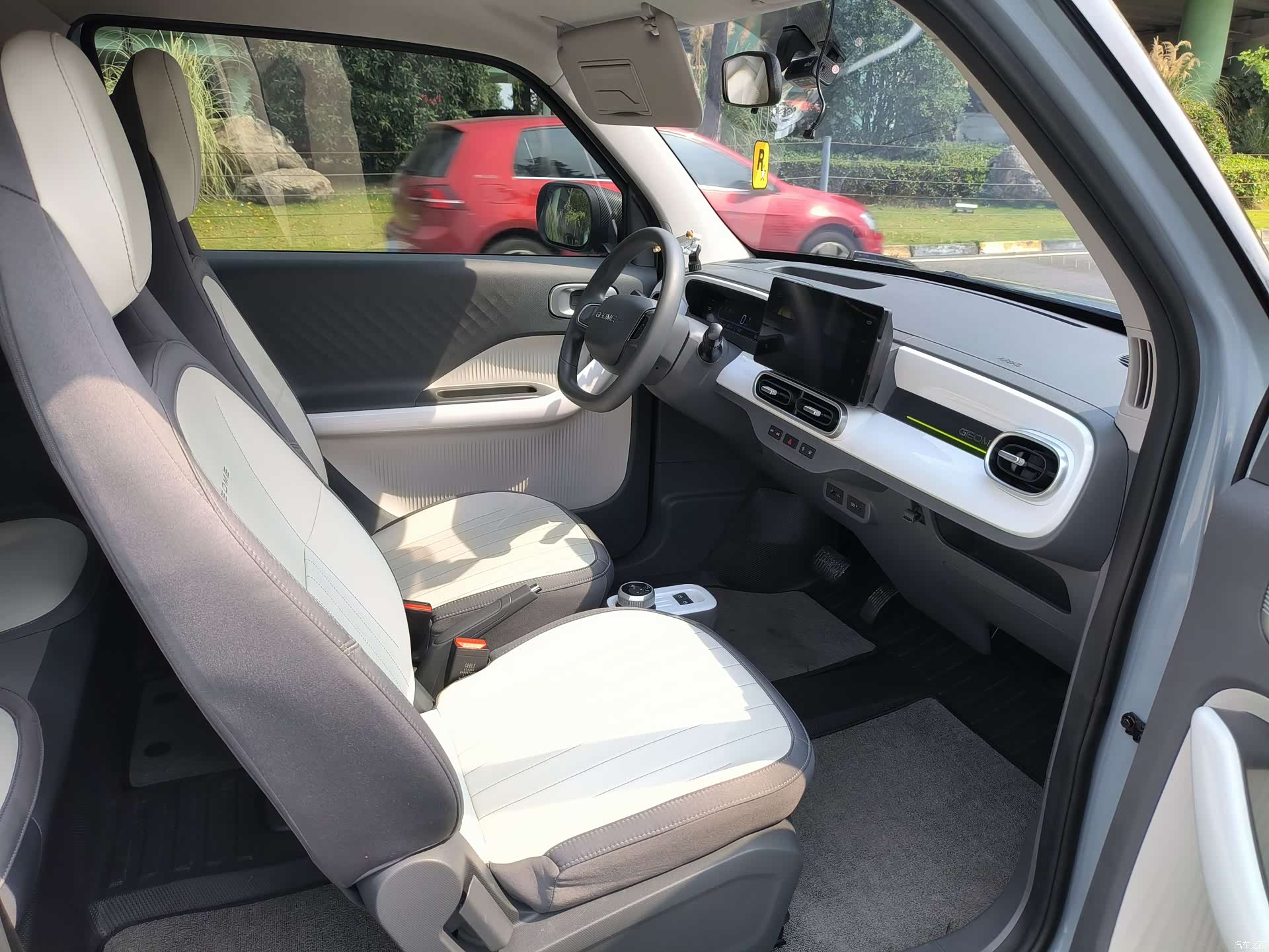 Geely Panda, 2025 19