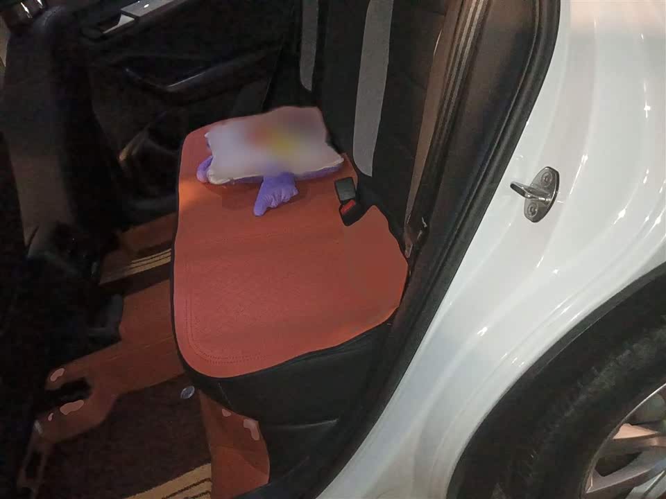 Volkswagen T-ROC exploring Songs