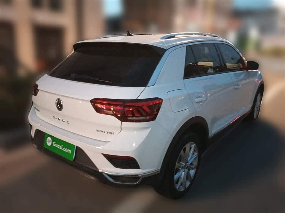 Volkswagen T-ROC exploring Songs