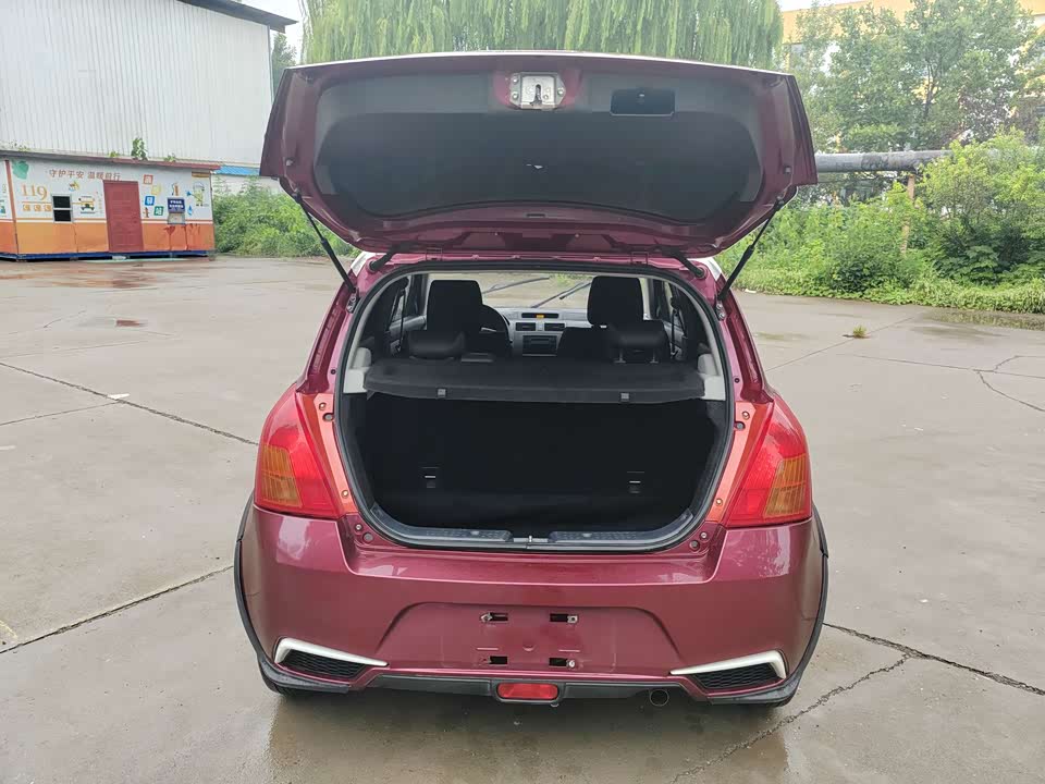 Suzuki Swift Suzuki Swift