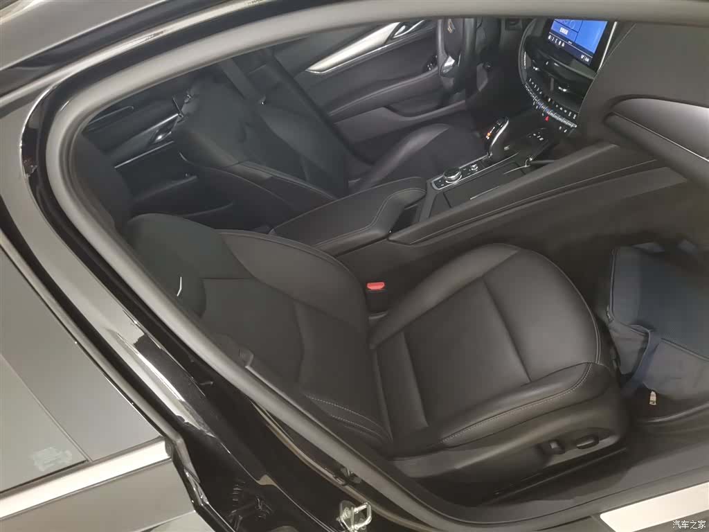 Cadillac CT5, 2023 4