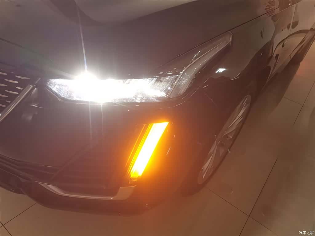 Cadillac CT5, 2023 3