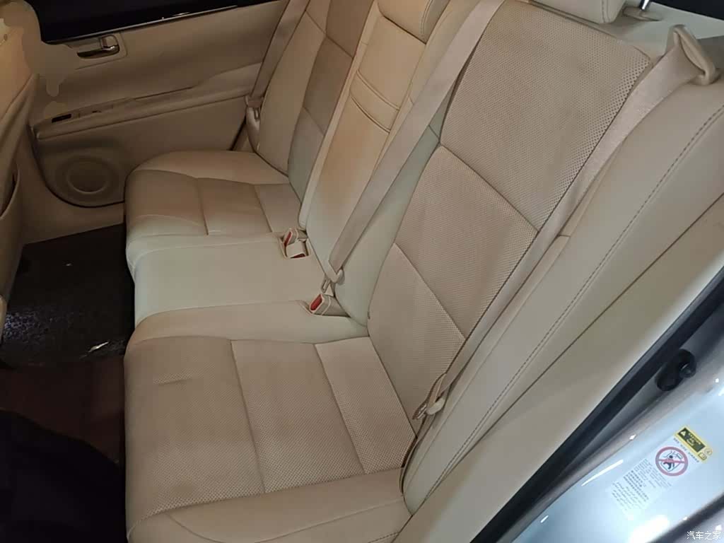 Lexus ES, 2015 17