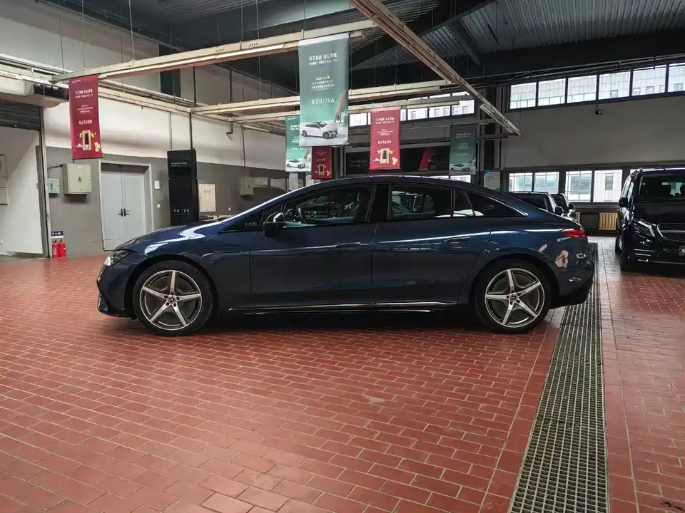 Mercedes-Benz EQE