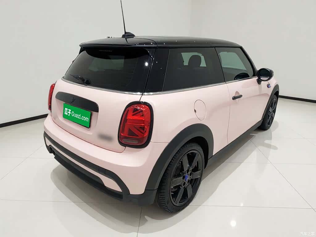 Mini Cooper, 2024 все фото