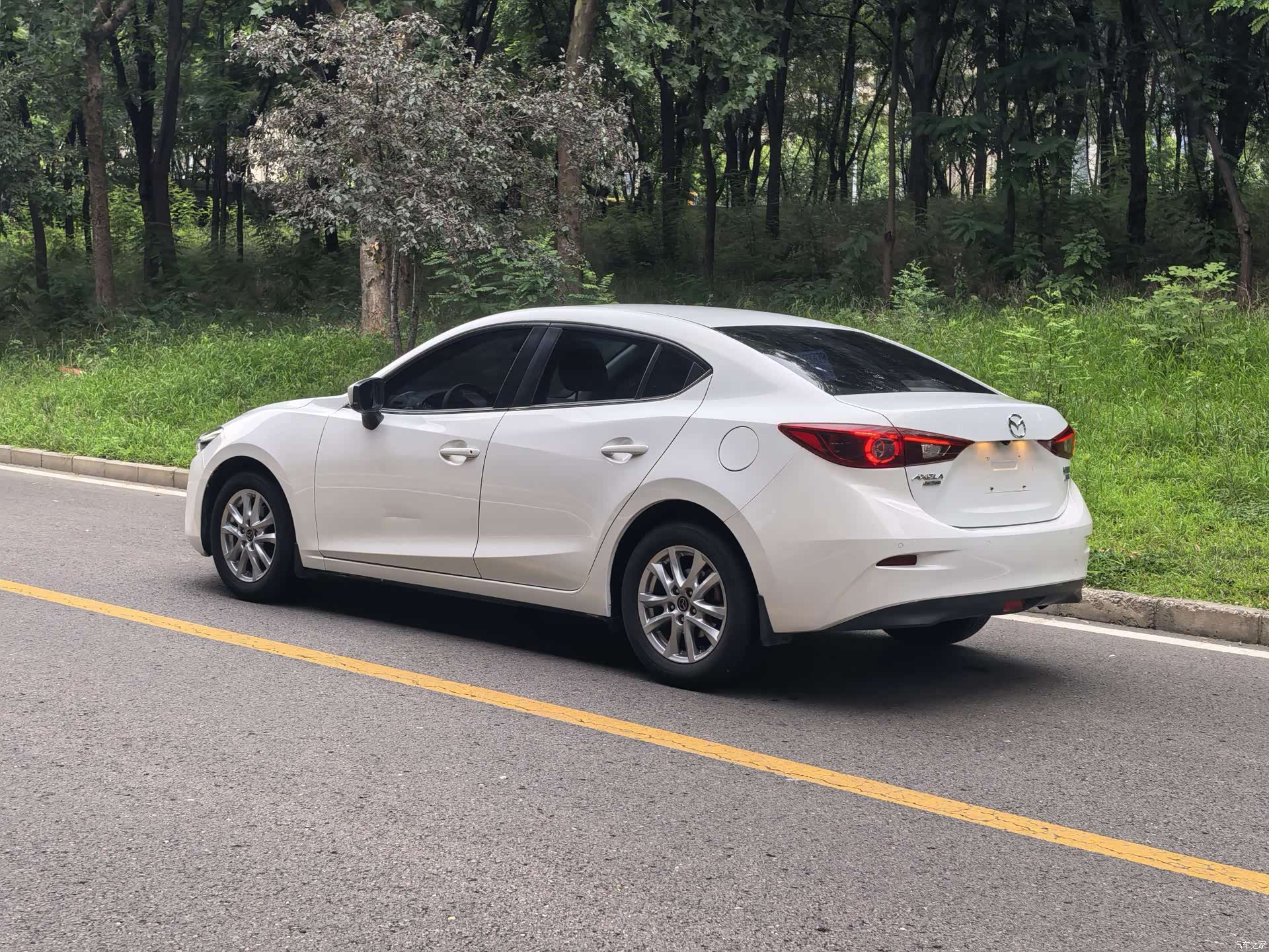Mazda Mazda3, 2017 9
