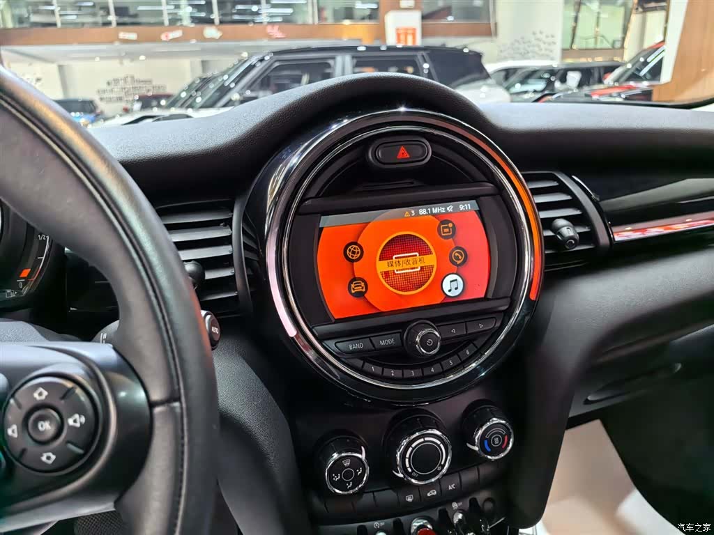 Mini ONE, 2019 10