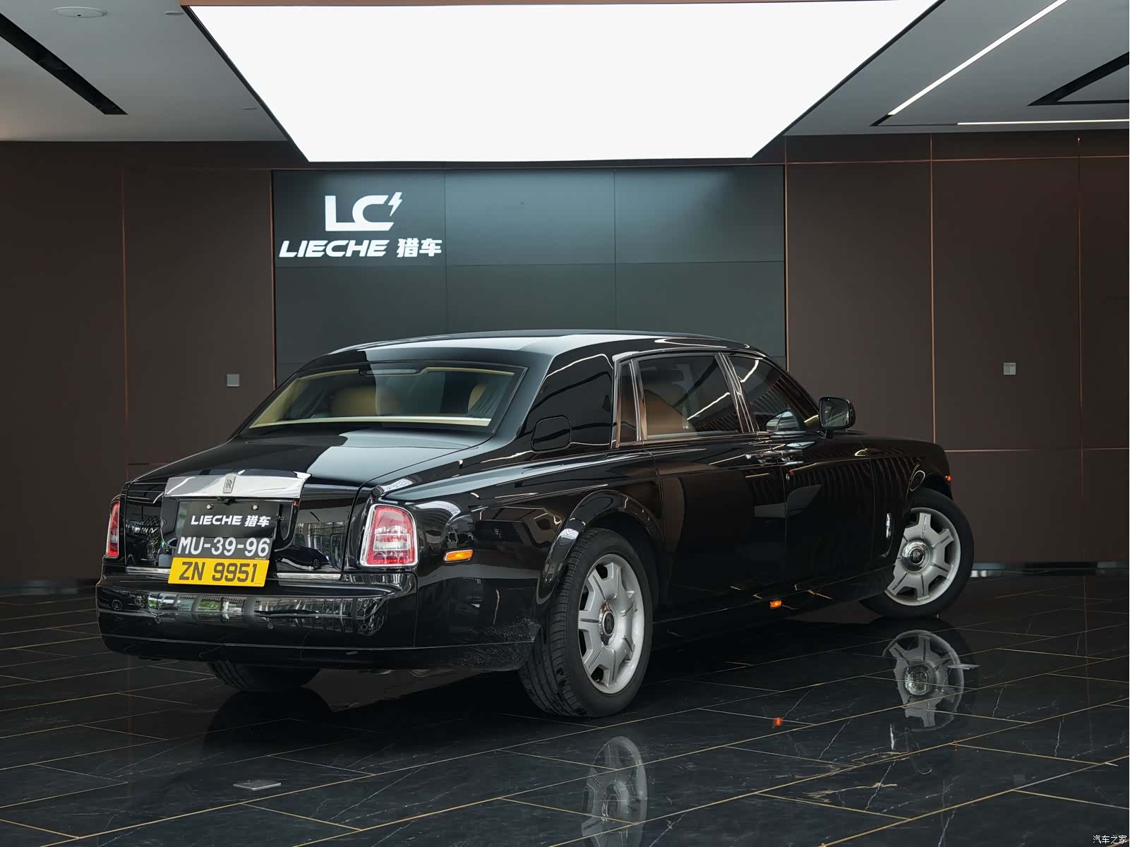Rolls-Royce Phantom, 2017 21