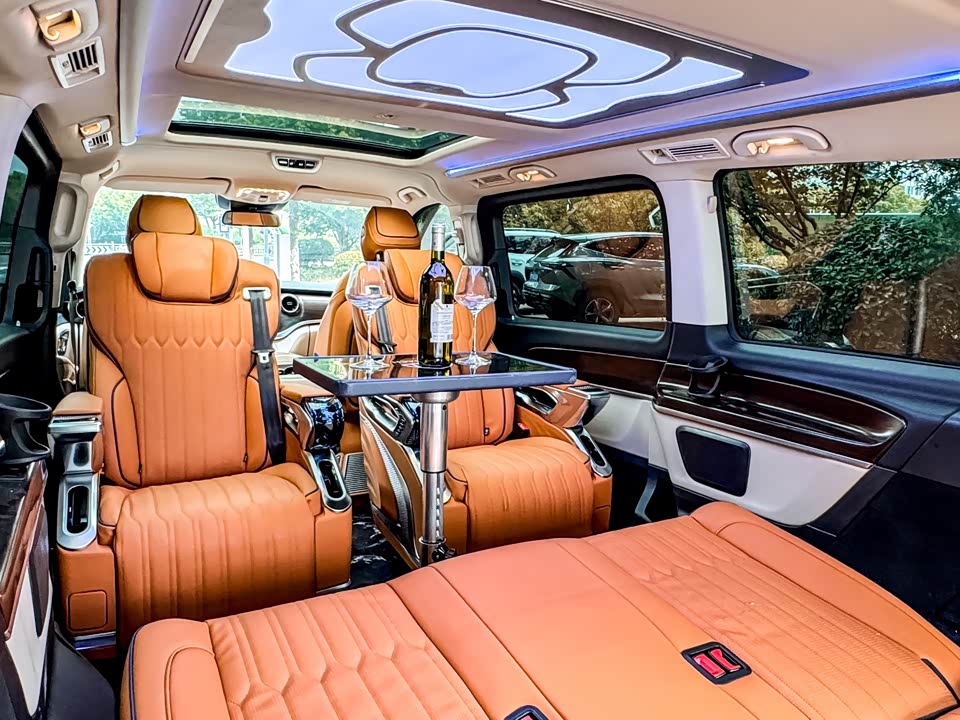 Mercedes-Benz V-class