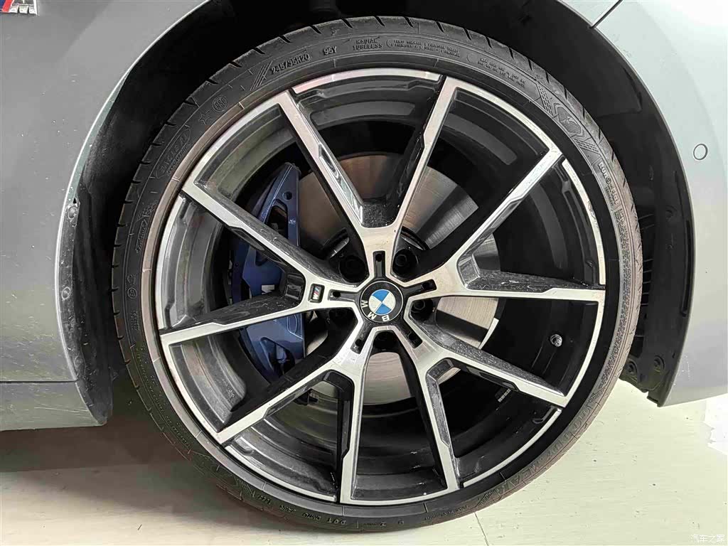 BMW 8 Series, 2024 17