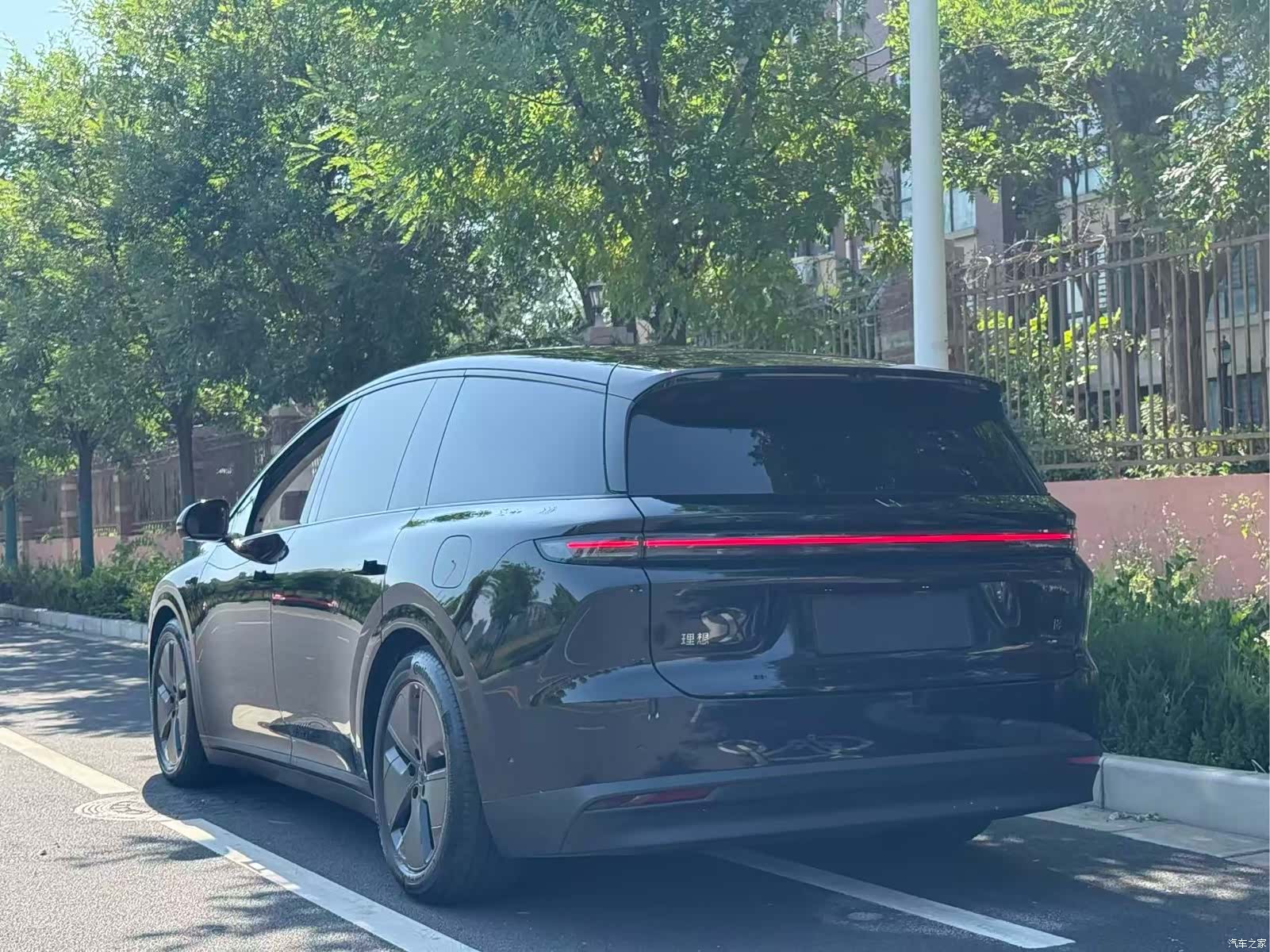 Li Auto i8, 2026 24