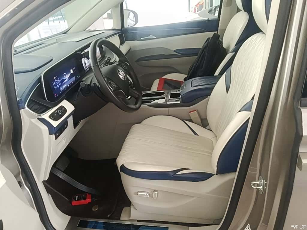 Buick GL8, 2023 11