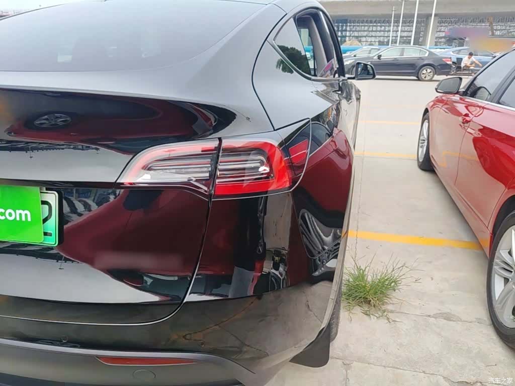 Tesla Model Y, 2024 8