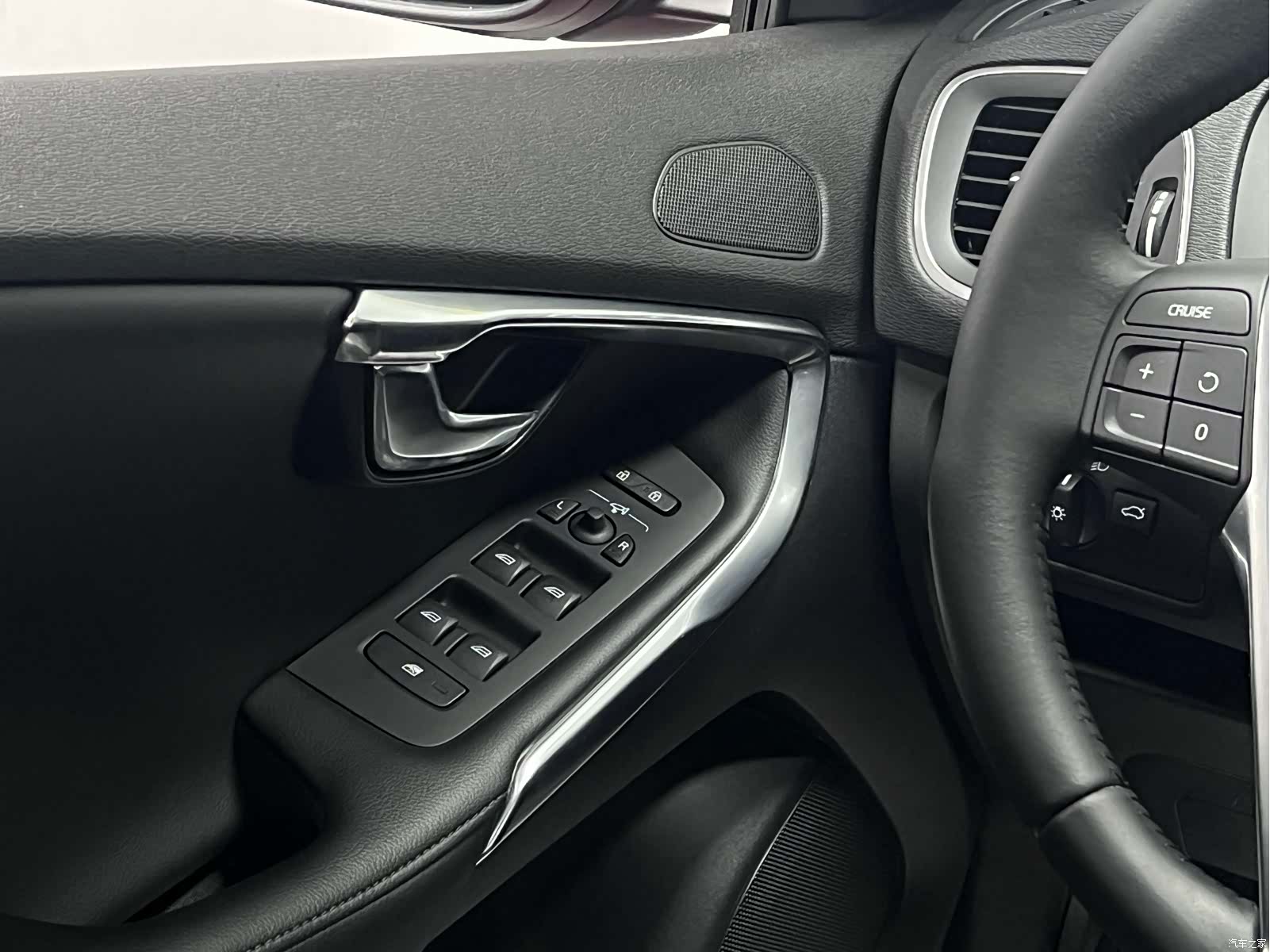 Volvo V40, 2016 29