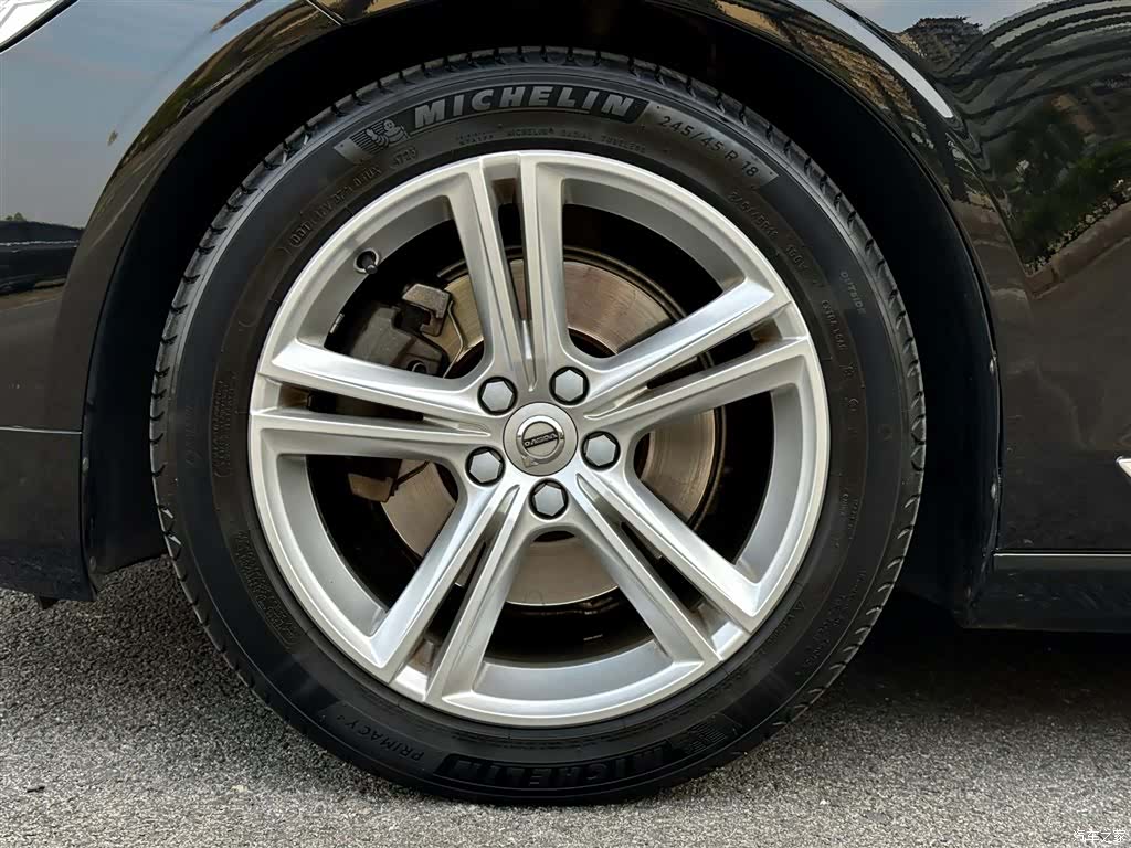 Volvo S90, 2019 32