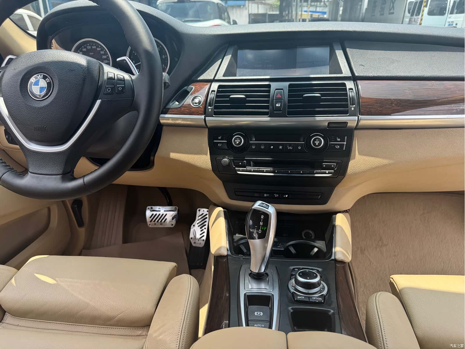 BMW X6, 2012 11