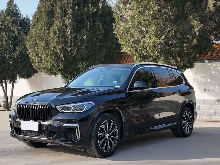 BMW X5 2022 — фото 1