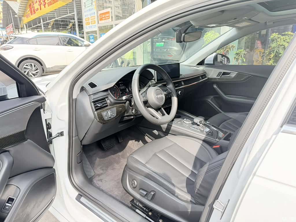 Audi A4L, 2019 9