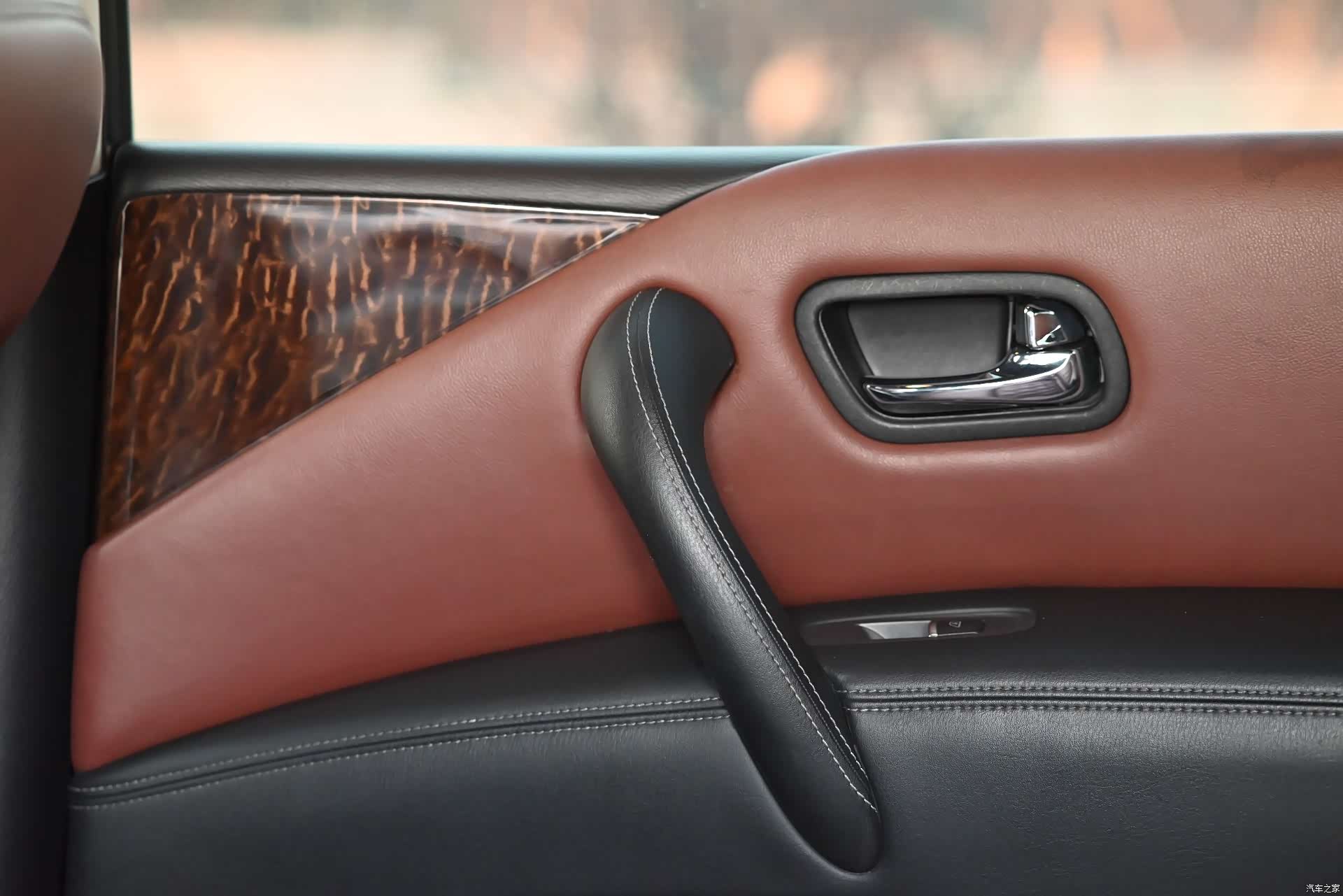 Nissan Patrol, 2019 12