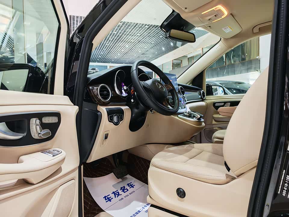 Mercedes-Benz V-class