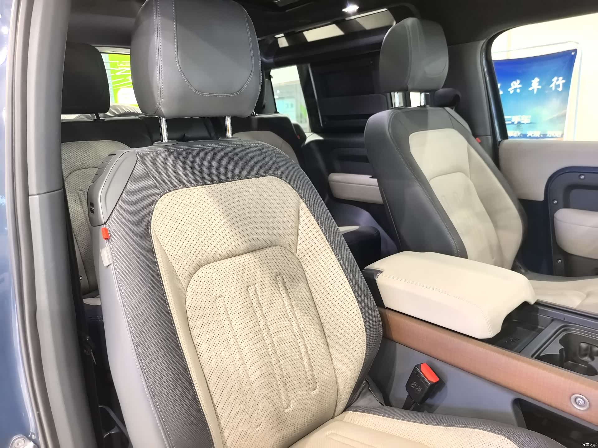 Land Rover Defender, 2022 19