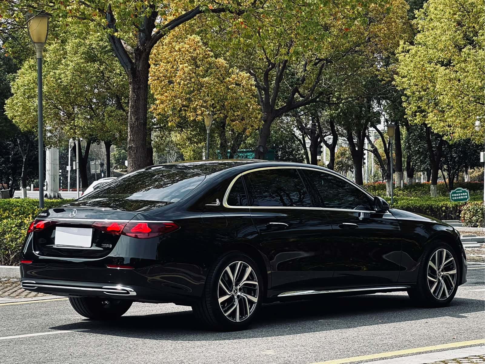 Mercedes-Benz E-Class, 2025 7