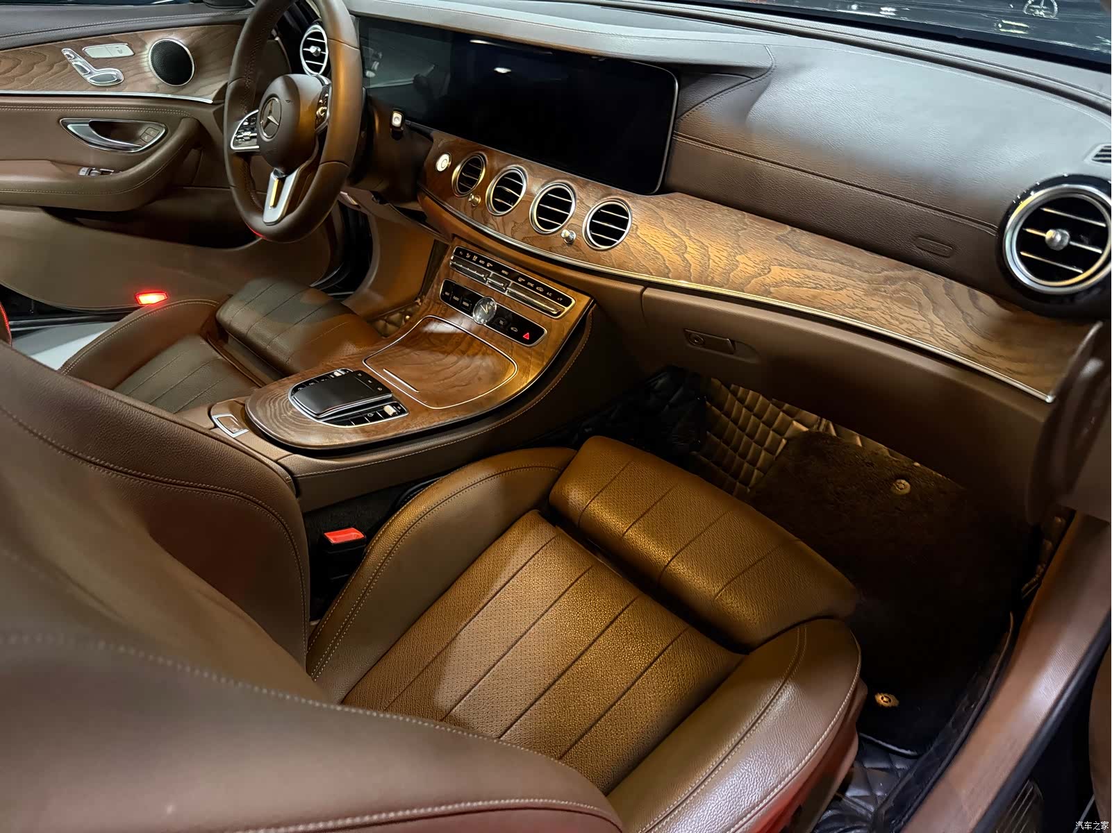 Mercedes-Benz E-Class, 2019 15