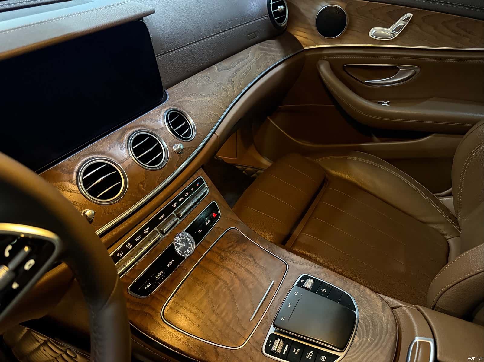 Mercedes-Benz E-Class, 2019 6