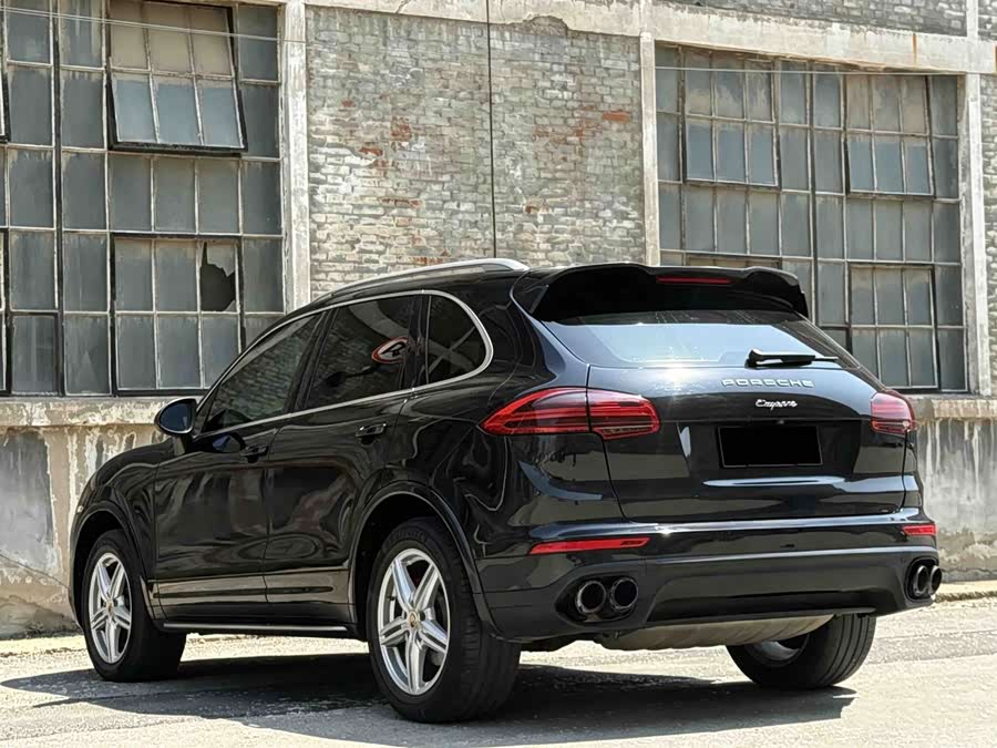 Porsche Cayenne 2014, фото 22