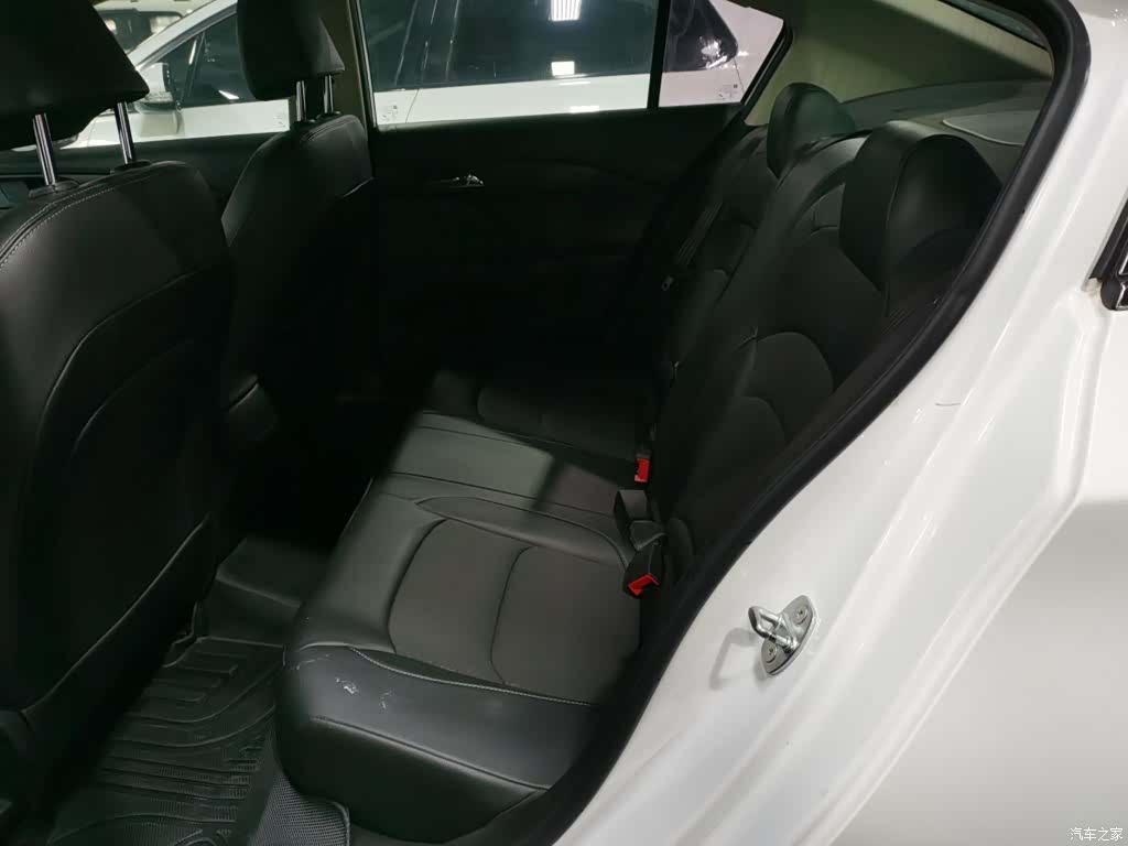 Chevrolet 320, 2018 13