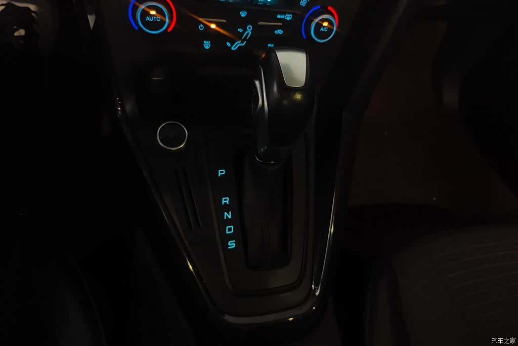 Ford Focus, 2017 16