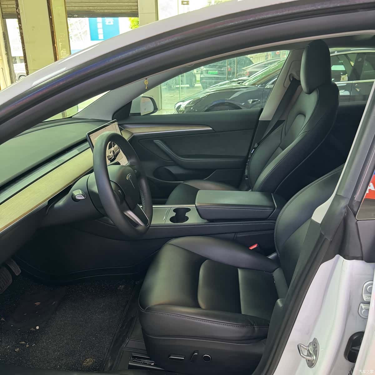 Tesla Model 3, 2022 4