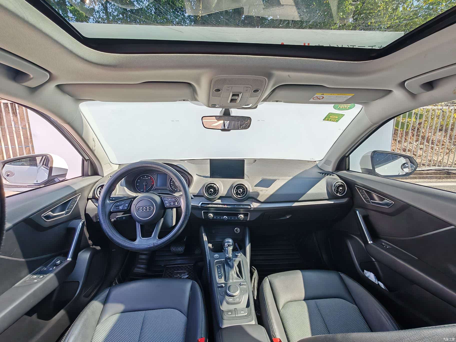 Audi Q2L, 2020 9