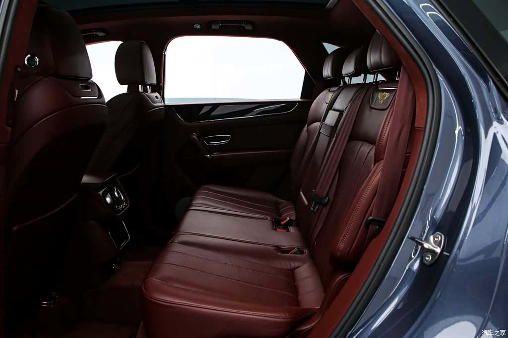 Bentley Bentayga, 2019 14