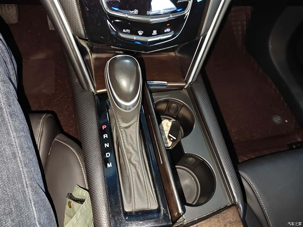 Cadillac XTS, 2017 9